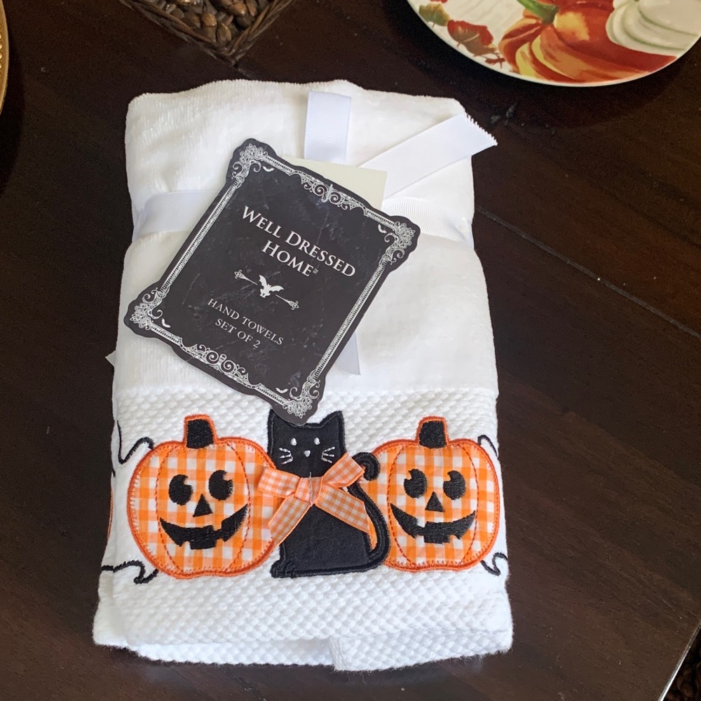 🎃Well Dressed Home - Halloween Hand Towels with Pumpkins and Black Cat 🐈‍⬛👻